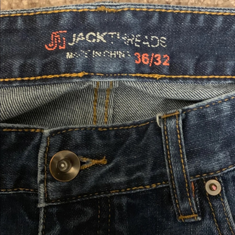 Men’s slim fit jeans